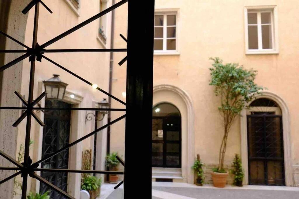 Beautiful Apartment Next To Piazza Di Spagna روما المظهر الخارجي الصورة