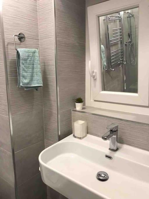 Beautiful Apartment Next To Piazza Di Spagna روما المظهر الخارجي الصورة